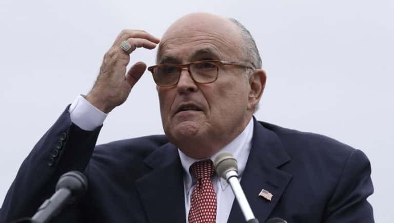 Giuliani acknowledges applying a “dirty trick” to influence the Hispanic vote in the mayoral election