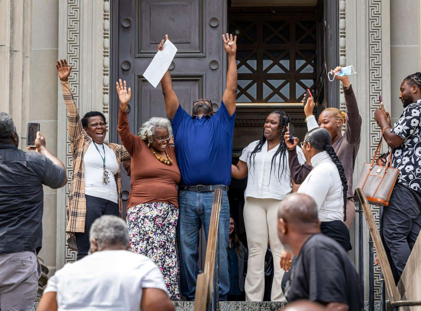 After 29 Years, Man Convicted Of Rape Is Exonerated Thanks To Victim’s Testimony