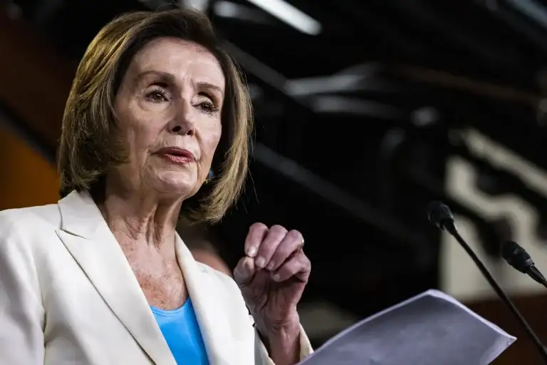 A day before its expiration, Nancy Pelosi executes choices on $1 million of Apple shares