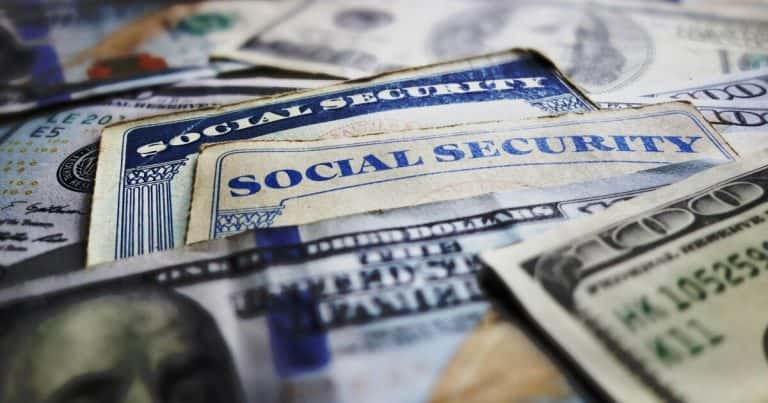 Social Security status: Millions receive direct payments totaling up to $4,555 within 3 days