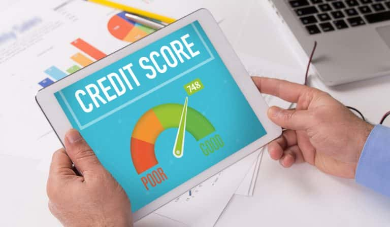 What is the Lowest Credit Score That Can Be Accepted for a Personal Loan?