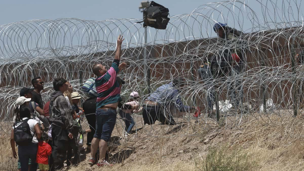 Migrants are being injured by Texas’ strict current border tactics