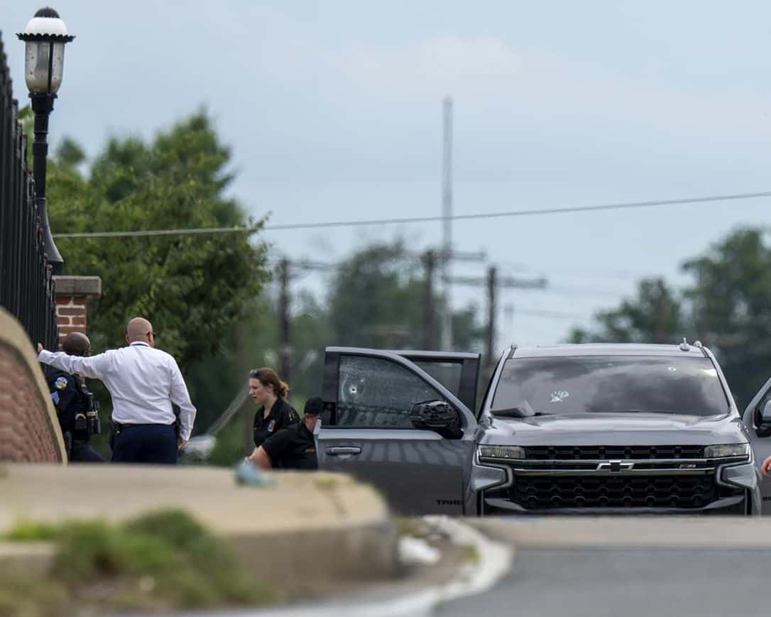 5 Maryland Shooting Victims Left Wounded Inside Car During Traffic Following Gunfire; Suspects Still At Large