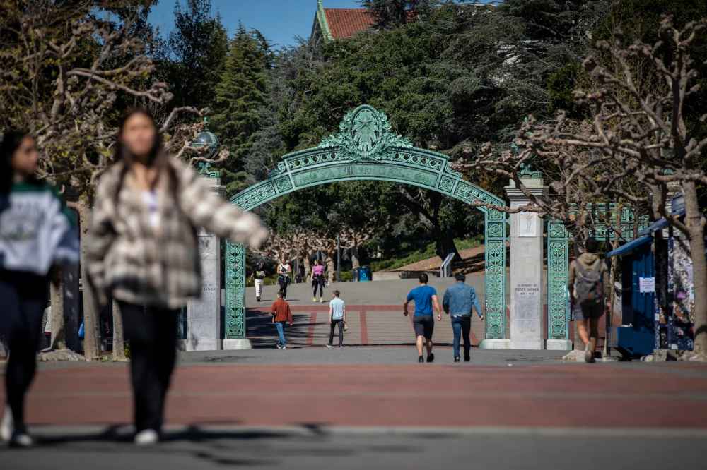 College Students in California Benefit from Expanded Middle-Class Scholarship Program, Increasing Financial Aid Opportunities