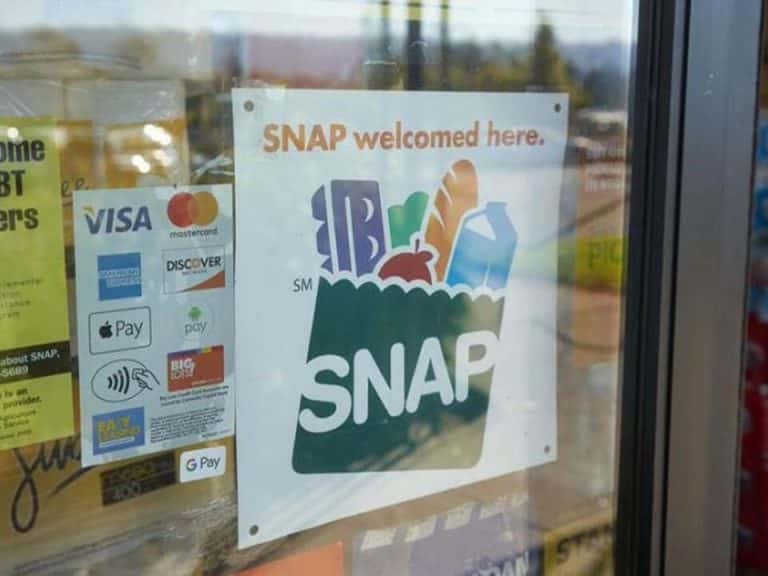 SNAP benefits in Texas. Check how to be an eligible recipient.