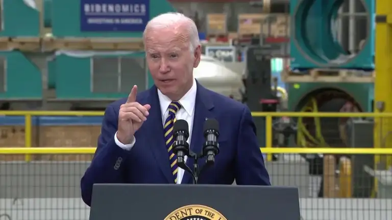 Biden says he will soon travel to Hawaii to support the recovery work in Maui