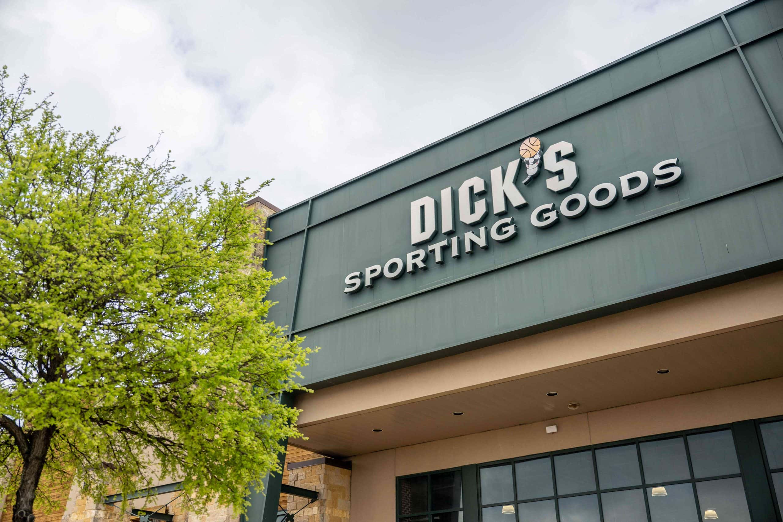 Inventory Theft Takes Toll on Dick’s Sporting Goods’ Financial Performance