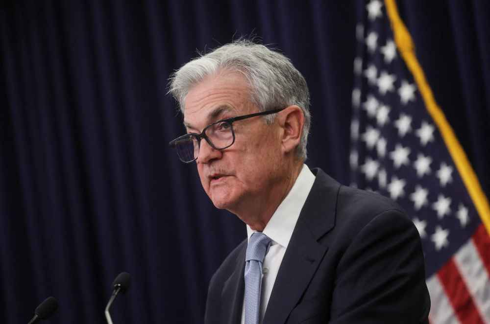 Federal Reserve Officials Cautious About Inflation and Rate Hike