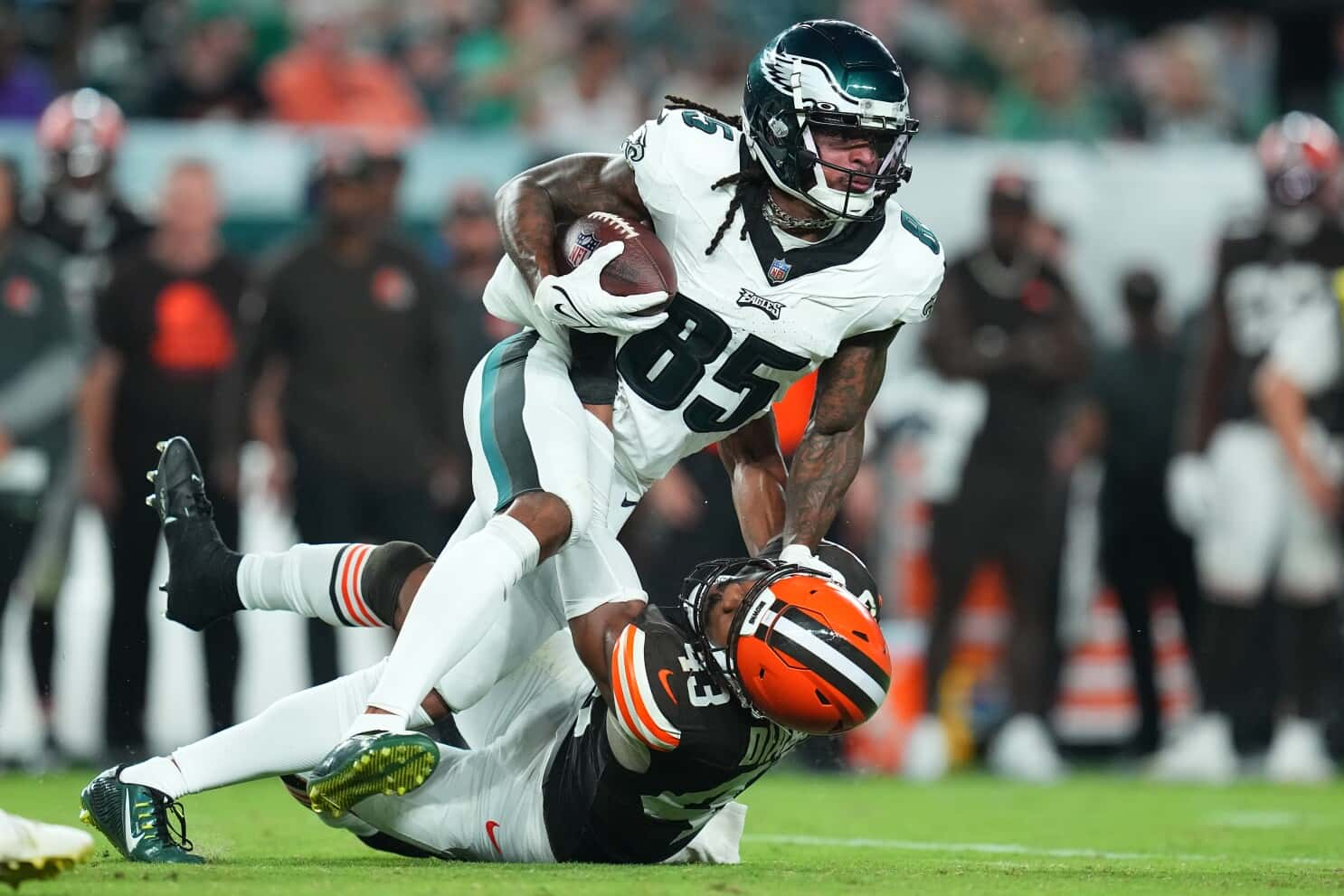 Tyrie Cleveland and Moro Ojomo Suffer Concussions After On-Field Incidents in Eagles vs. Browns Game