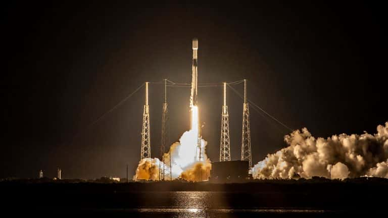 SpaceX Falcon 9 Launches 21 Starlink Satellites