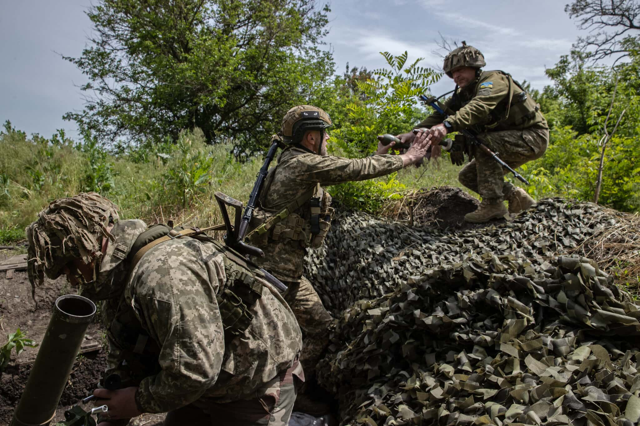 Ukrainian Forces Break Through Russian Defensive Lines