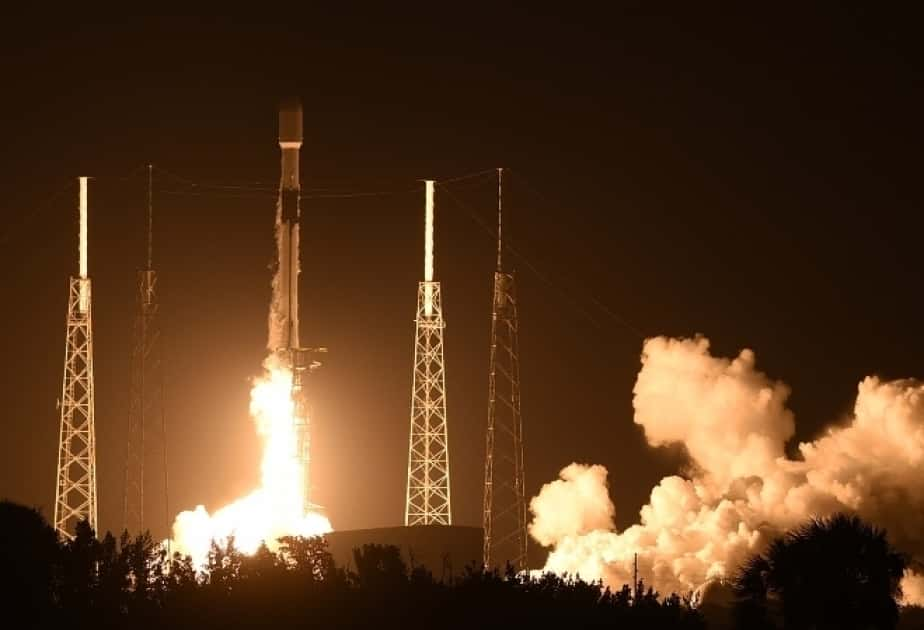 SpaceX Falcon 9 Launches 21 Starlink Satellites