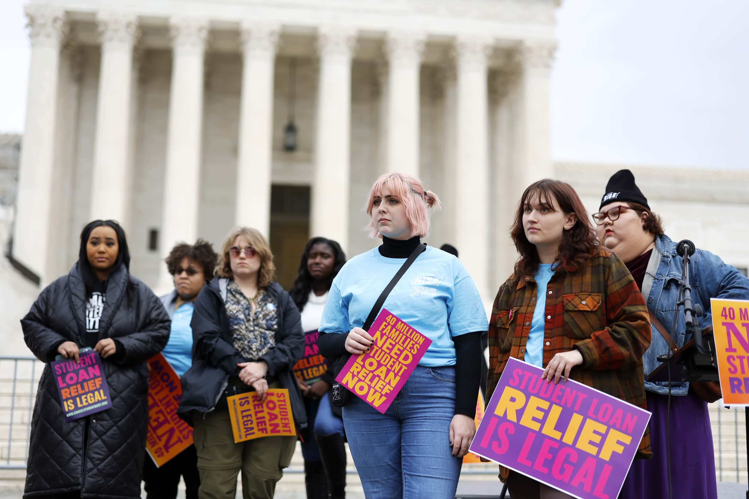 Republican Senators Challenge Biden’s Student Loan Payments Policy Amidst Debt Concerns