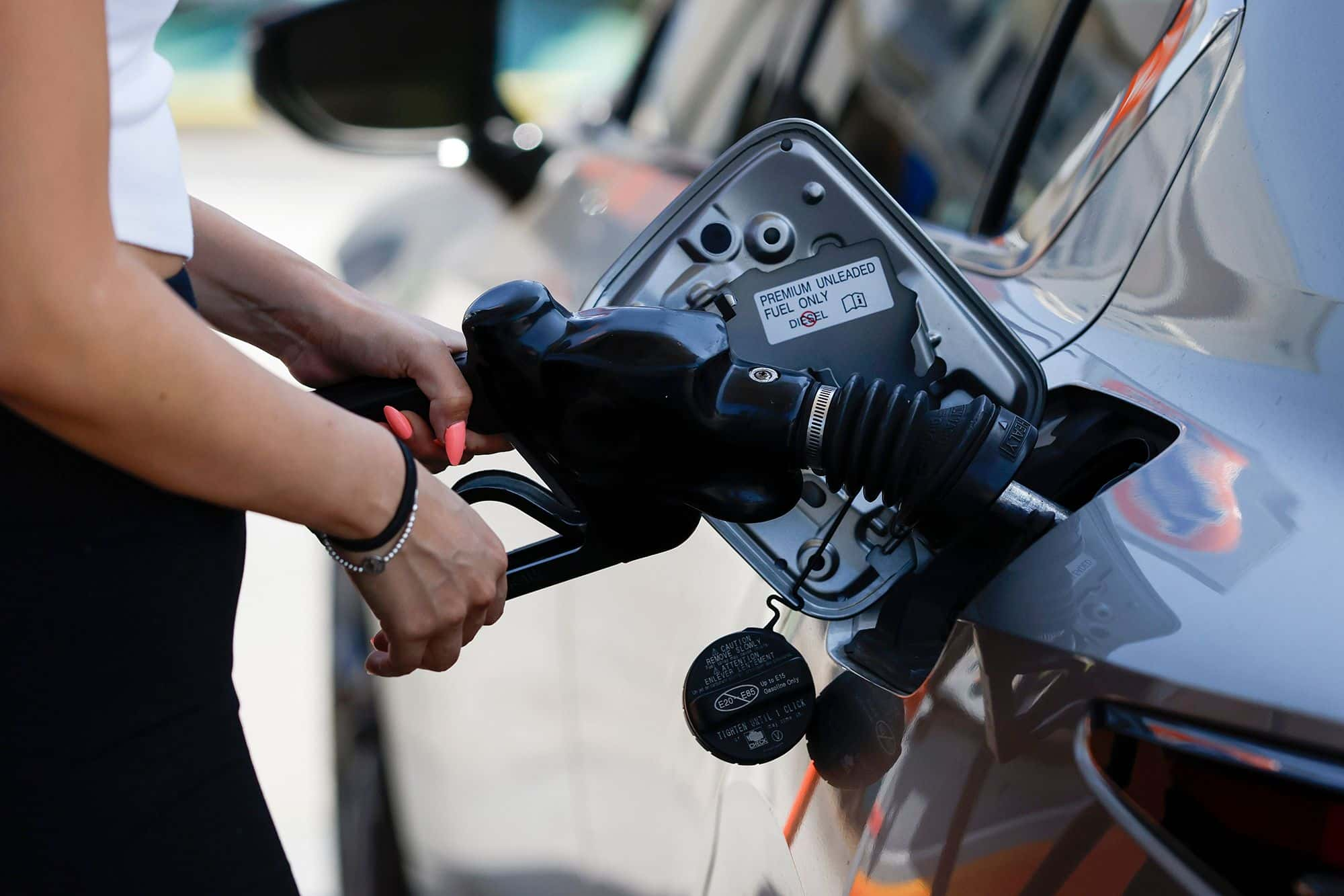 High Gas Prices Reach Over $4 In Arizona Despite Nationwide Gas Prices Slowing Down