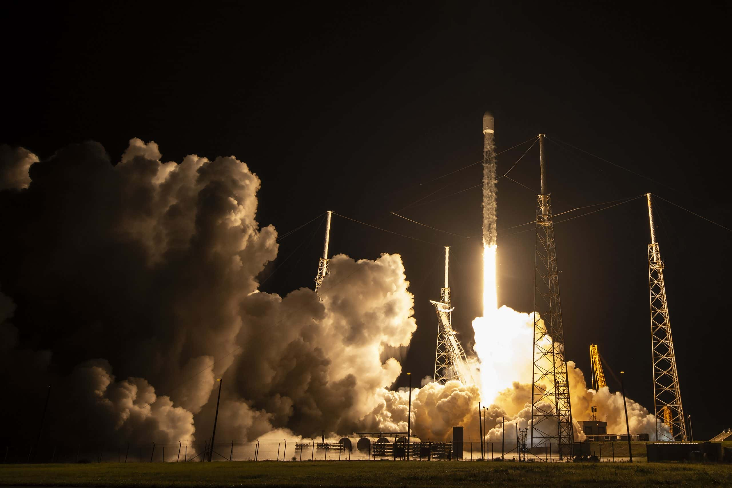 SpaceX Falcon 9 Rocket Shatters Records