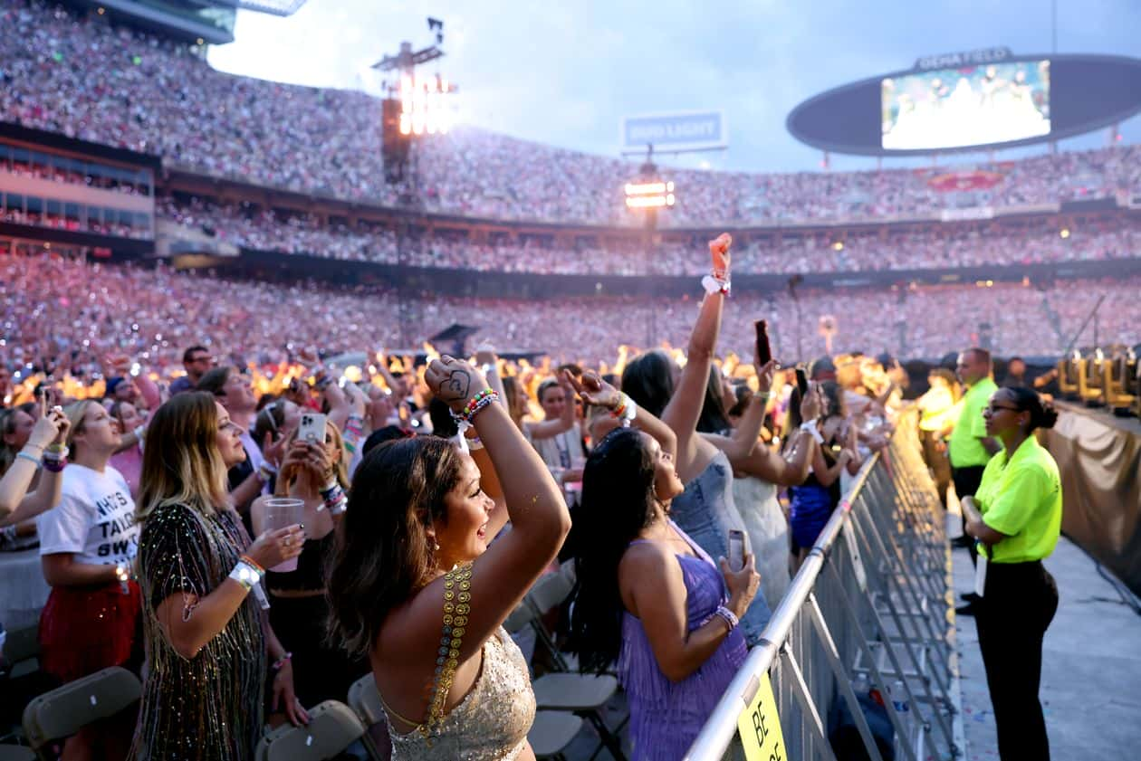 New IRS Rule To Tax Taylor Swift, Beyonce Concert Ticket Resellers Who Earned More Than $600