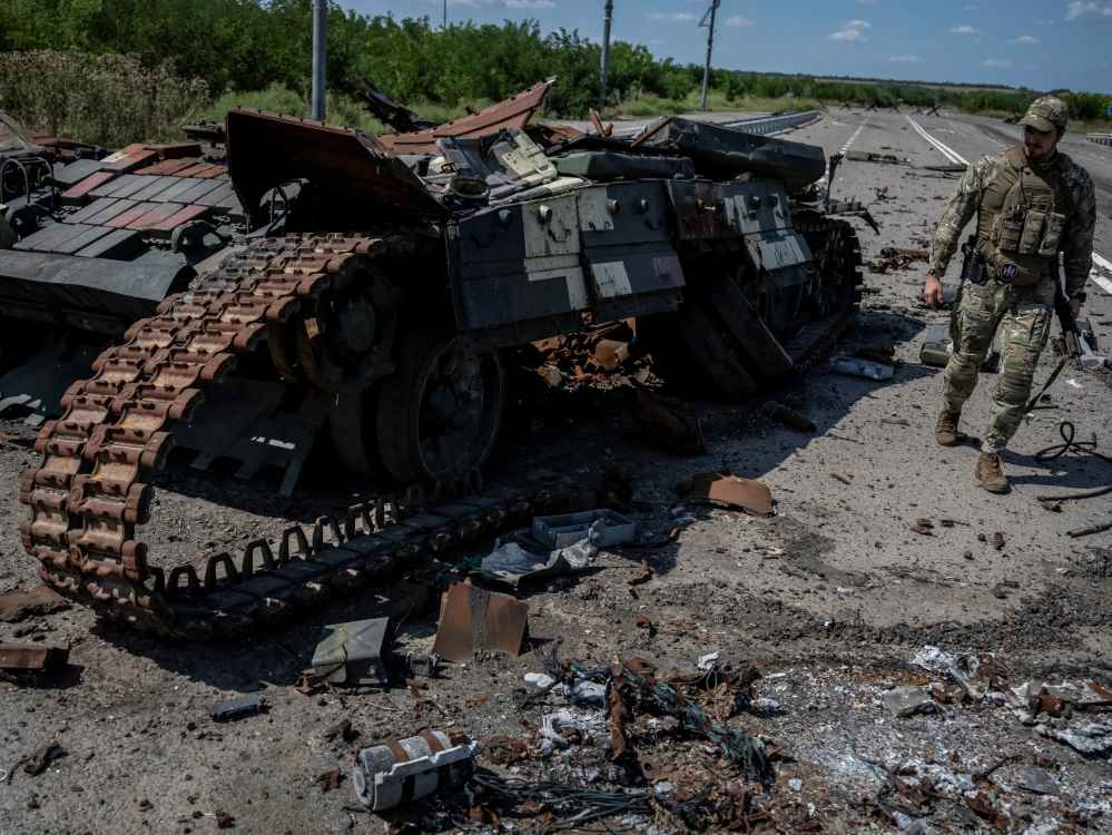 Ukrainian Forces Break Through Russian Defensive Lines