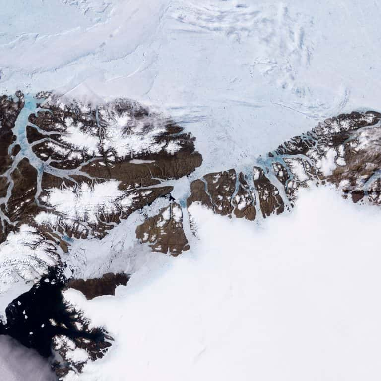 Petermann Glacier Greenland: Claims of Growth Debunked as Experts Confirm Ongoing Mass Loss