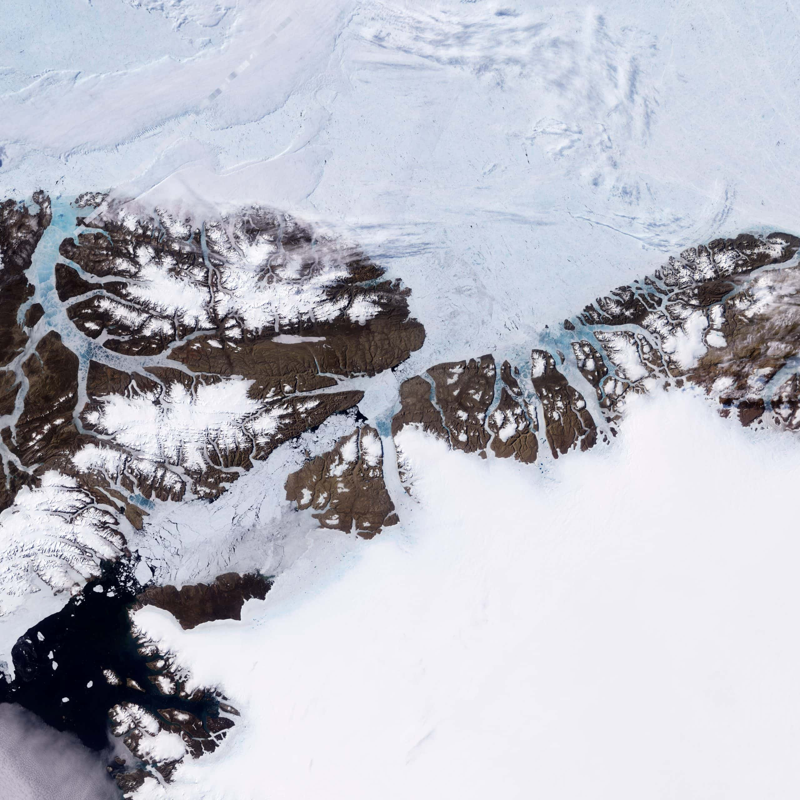 Petermann Glacier Greenland: Claims of Growth Debunked as Experts Confirm Ongoing Mass Loss Due to Climate Change