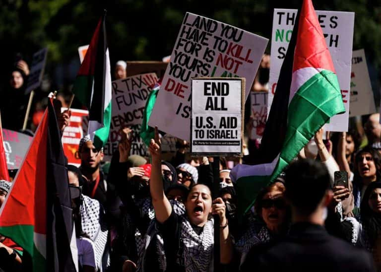 Numerous people demonstrated in Houston in solidarity with Palestinians in Gaza