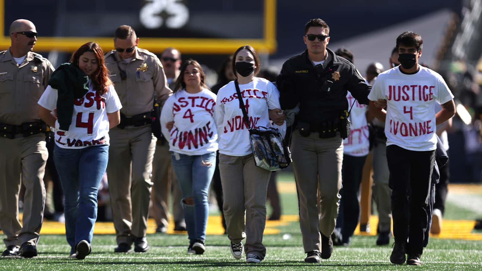 USC Football Game Delayed by Arrests as California Students Protest