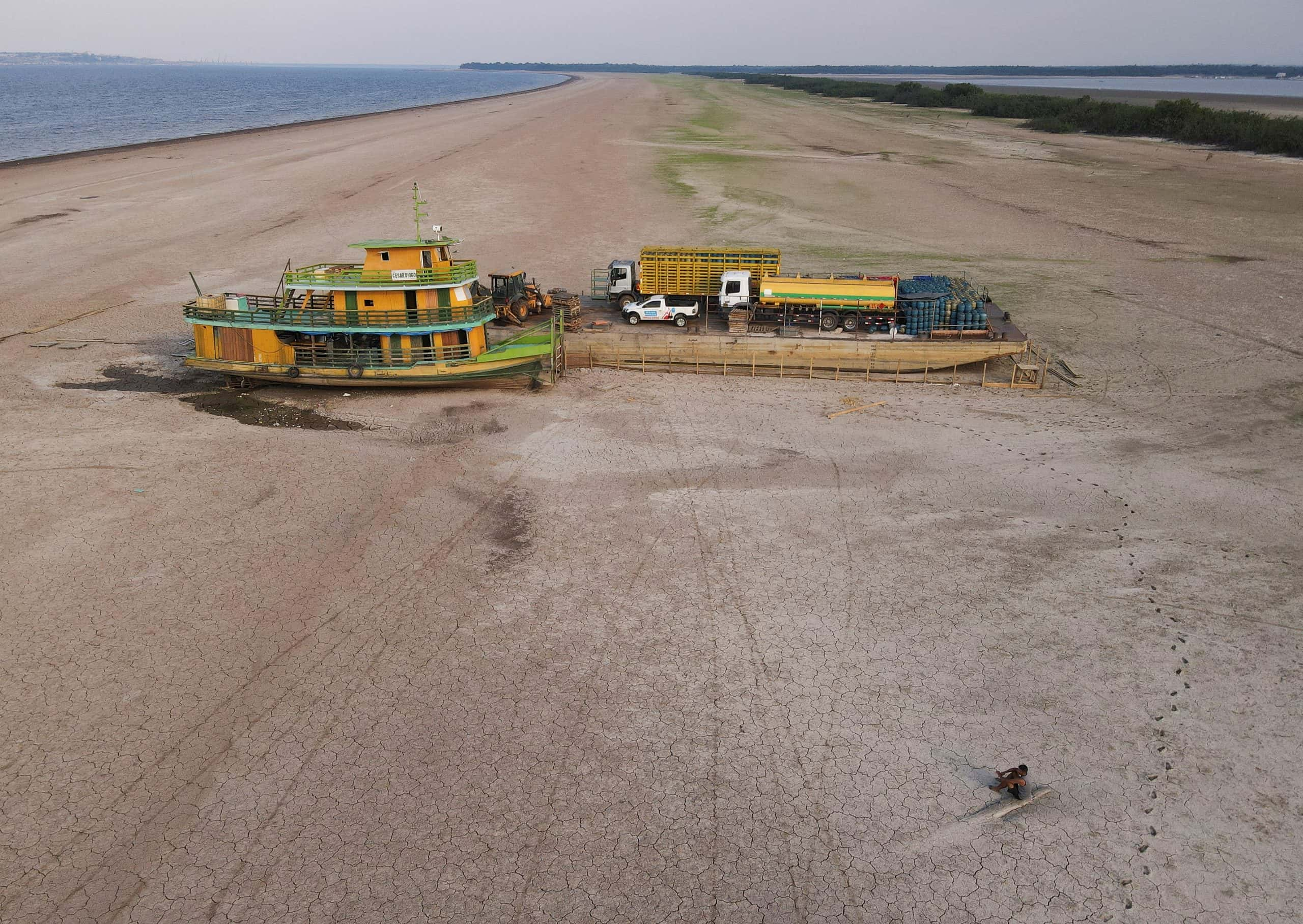 The Amazon River Faces Unprecedented Crisis as Drought Hits 121-Year Low, Stranding Ships and Threatening Communities