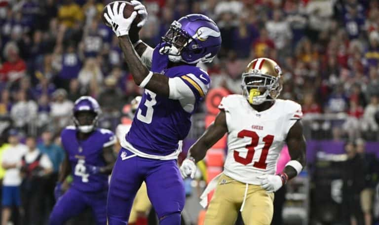 Jordan Addison Shines with Two Touchdowns as Vikings Defeat 49ers 22-17