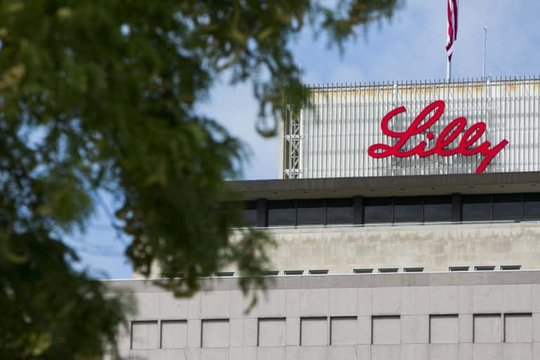 Eli Lilly's Mirikizumab Shows Promise in Treating Crohn's Disease, Faces Competition from AbbVie's Skyrizi