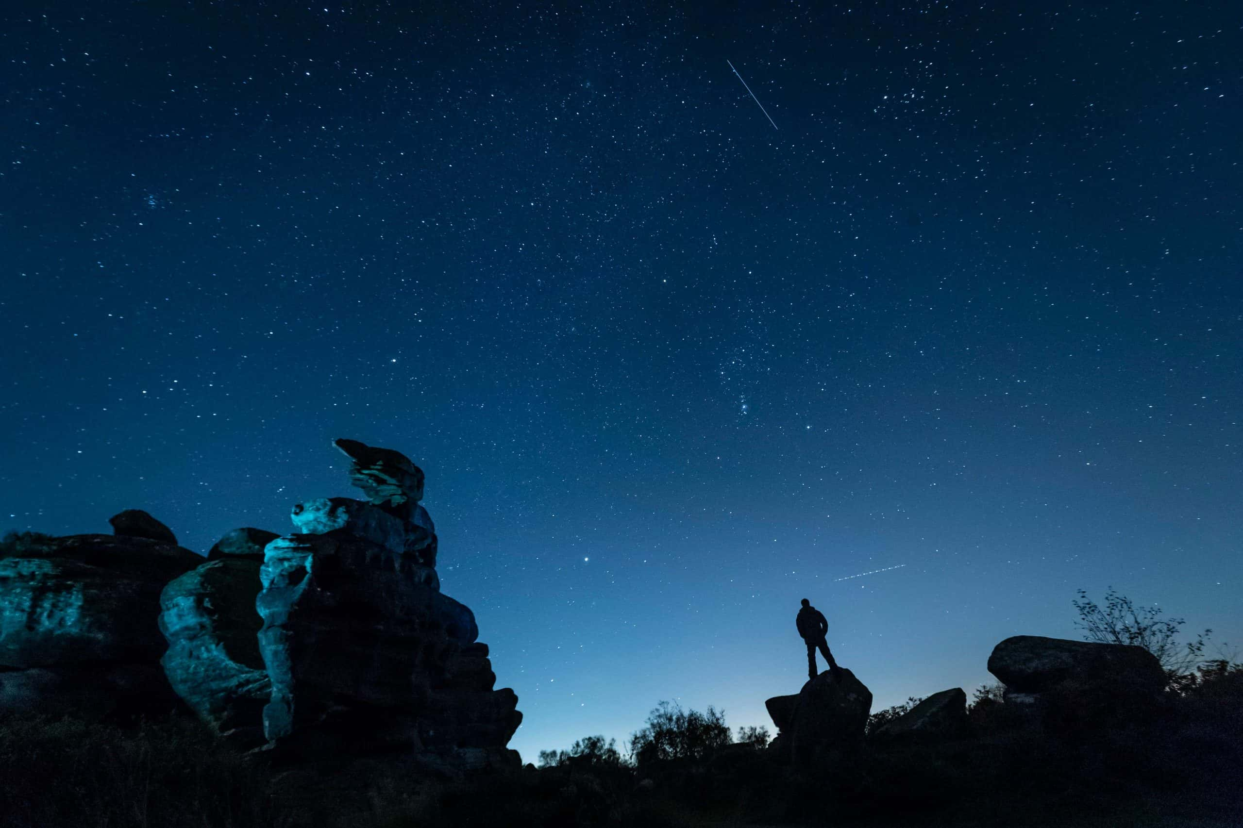 Orionid Meteor Shower Lights Up the Skies as Halley’s Comet Debris Puts on a Cosmic Show