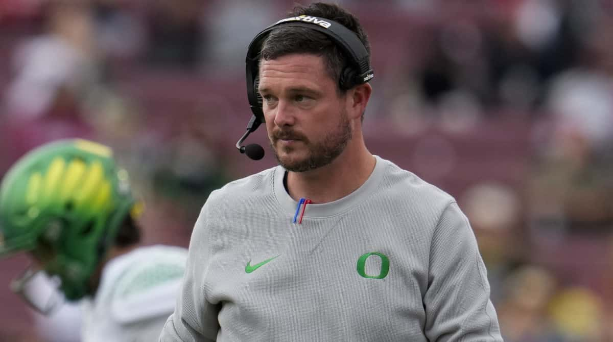 Dan Lanning Faces Scrutiny for Tactical Choices in Oregon’s Loss to Washington