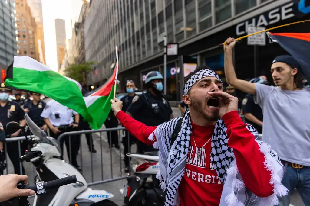 ‘Pro-Hamas’ protestors attacked a Christian who was accompanying Jews