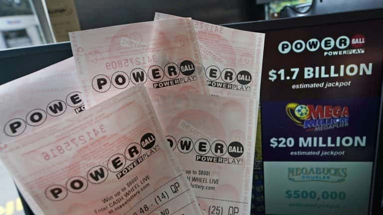 Powerball Lottery Ticket Sold in Arizona Restaurant Holds $100,000 Prize