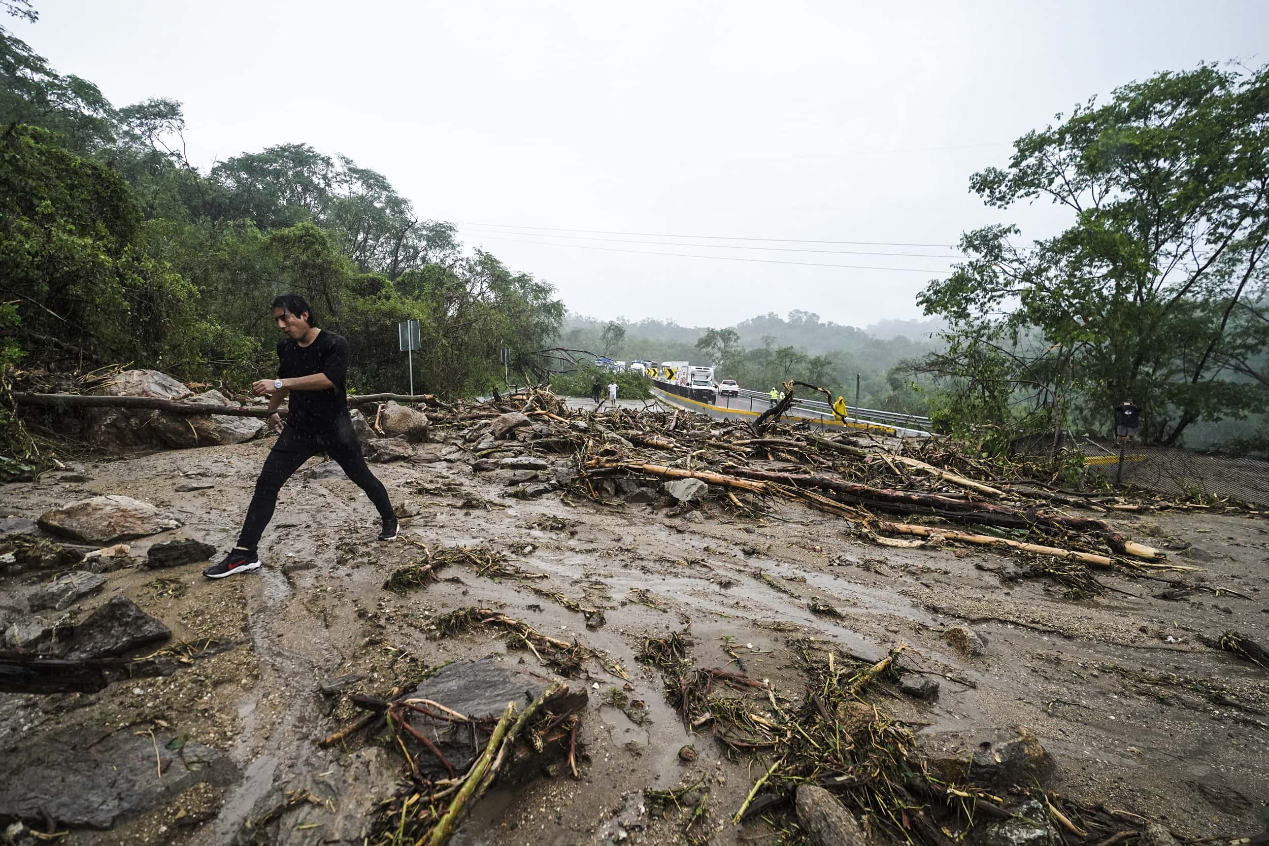 Acapulco Struggles to Recover as Category 5 Hurricane Otis Leaves City in Disarray