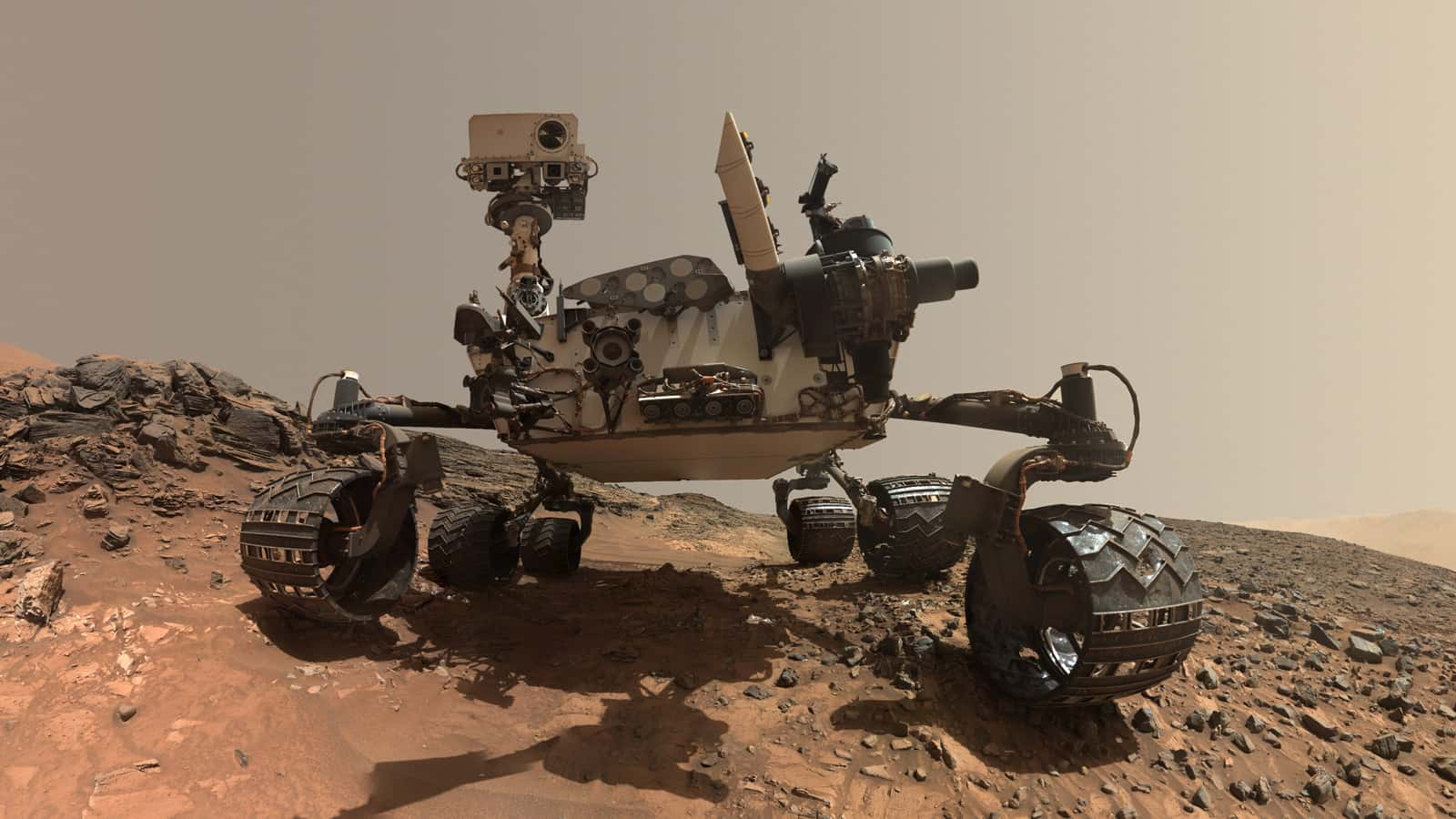 Mars Curiosity Rover Unveils Ancient Water and Organic Molecules, Redefining Understanding of the Red Planet