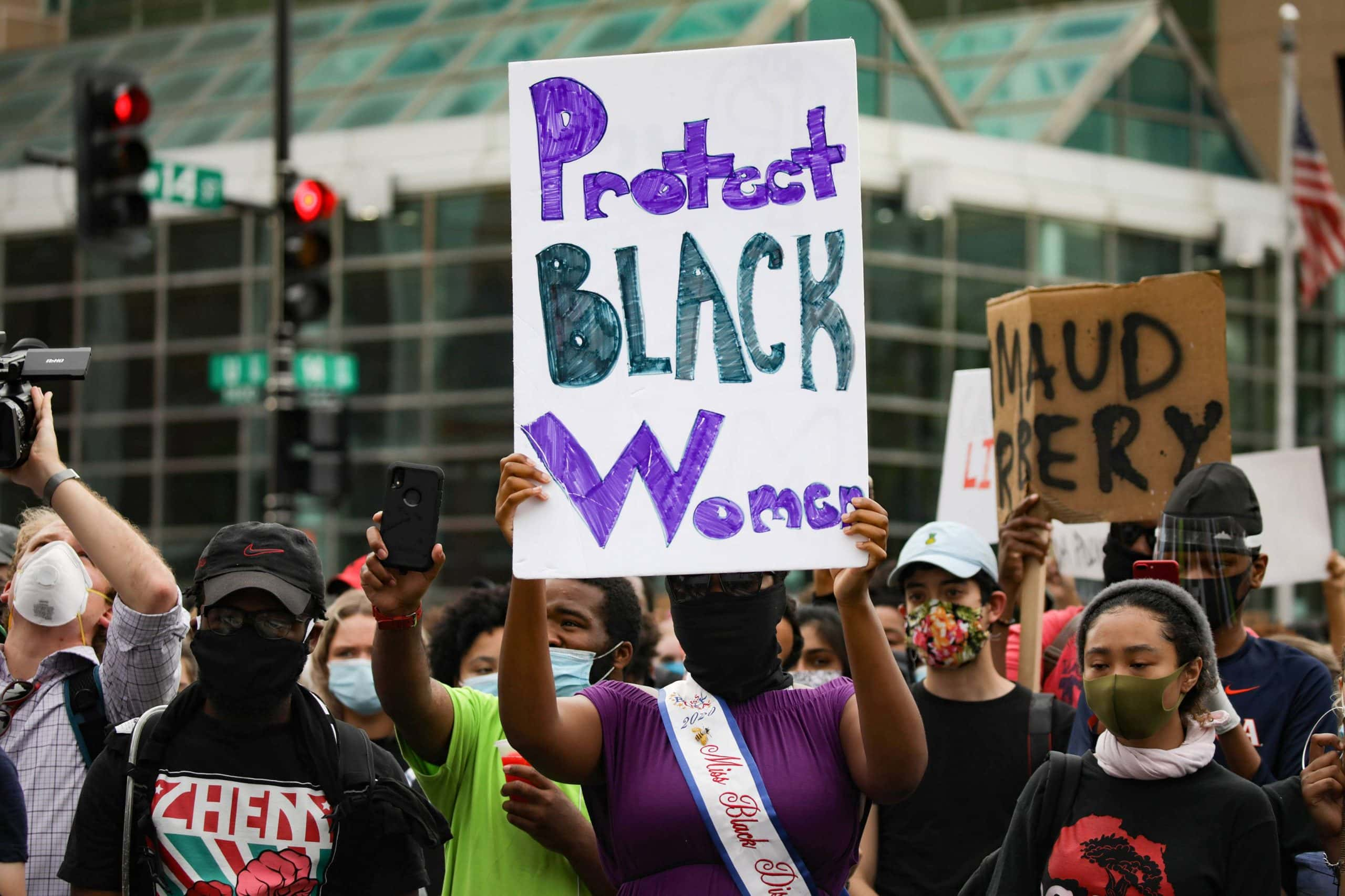 Up To 50% Of Chicago Crime Victims Are All Black Women – Here’s How They Continue Living Their Lives In Fear