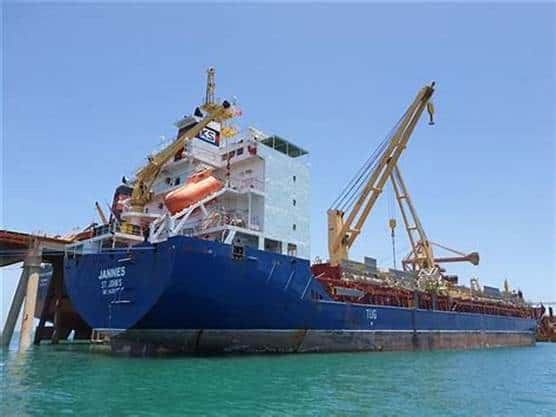 Red Sea Japanese ship taken over by militants thought to be Houthi rebels using a helicopter