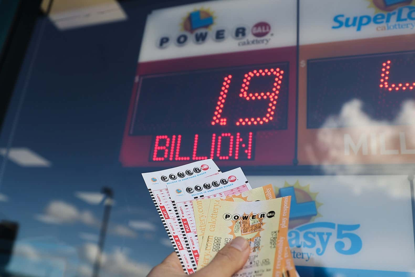 Winning $137 Million Powerball Jackpot Prize Is Not As Easy As You Think – Check More About It Here!