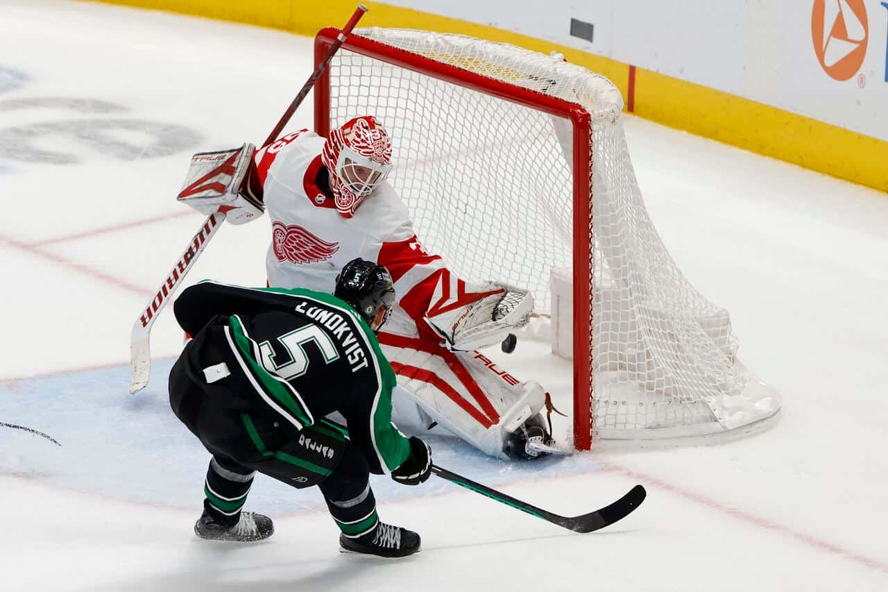 Detroit Red Wings Reevaluate Goaltending Strategy After Recent Loss