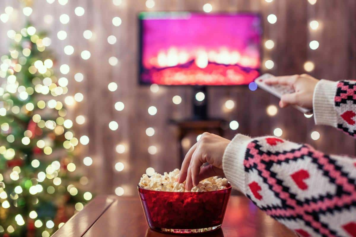 $2,500 In Free Money Is Coming For 1 Lucky Applicant After Watching Favorite Holiday Movies – Here’s What You Need To Know