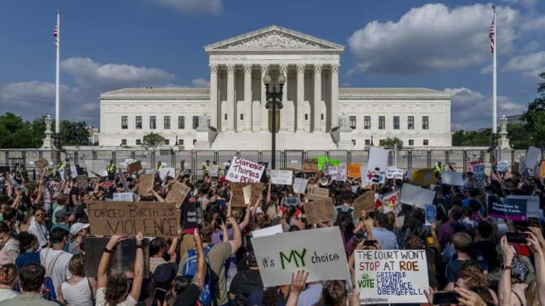 Oklahoma Supreme Court Upholds Abortion Rights in Landmark 5-4 Decision Amidst Ongoing Legal Battles