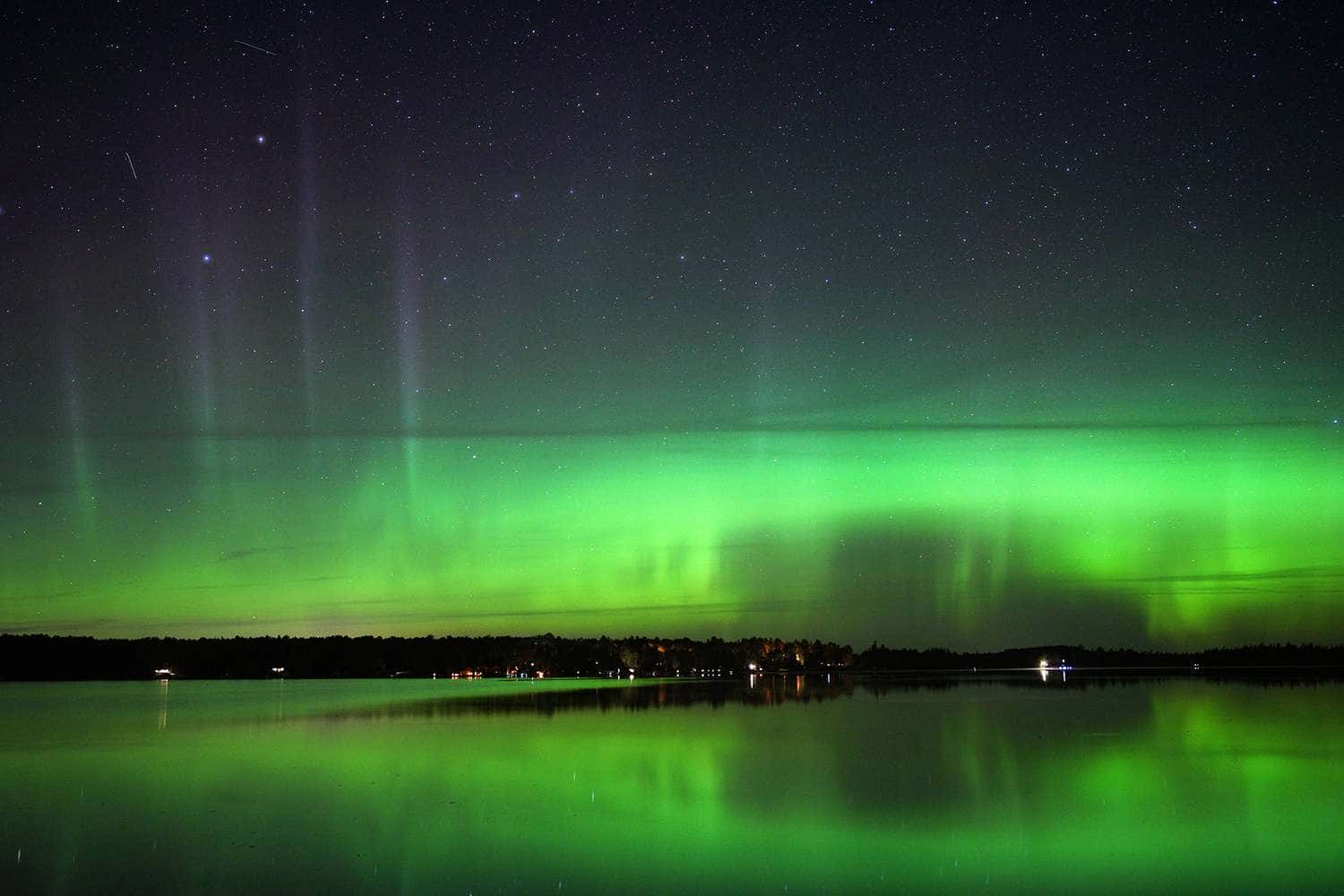 NOAA Space Weather Prediction Center Forecasts Spectacular Northern Lights Display Across Midwest and Northeast