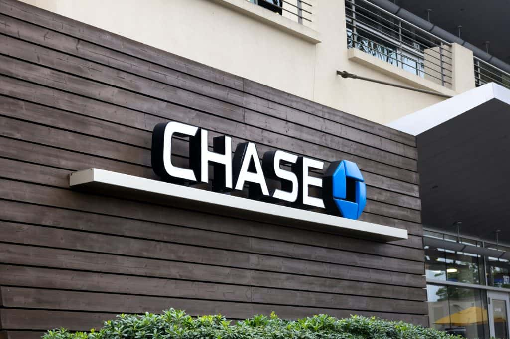 Chase Bank Account Holders Stunned by Abrupt Closures, Advocating