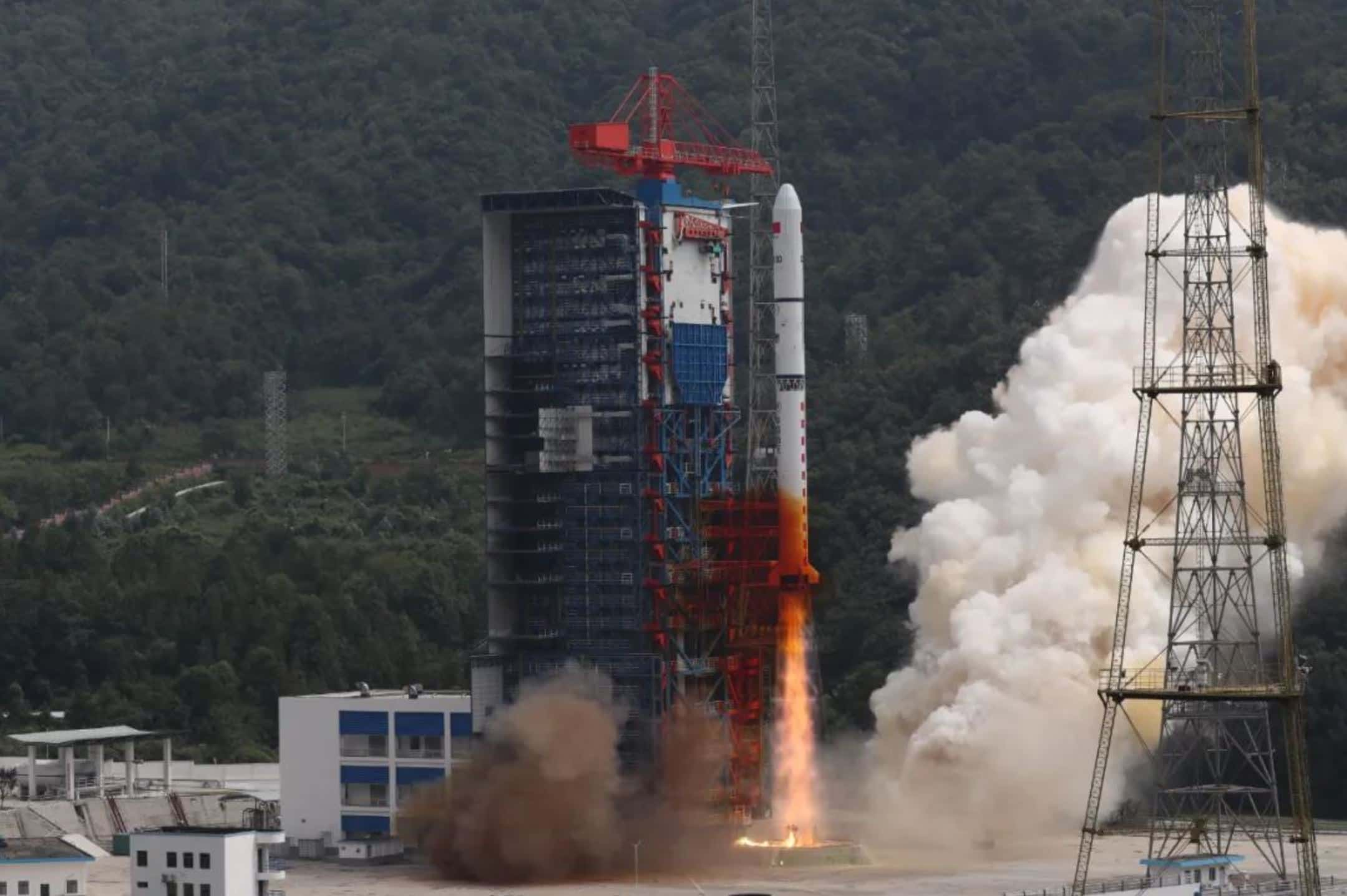 China Marks 500th Long March Rocket Launch with Successful Deployment of Yaogan-39 Satellites