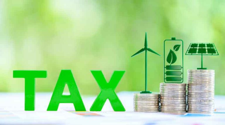 Maximizing Your 2024 Tax Refund with Green Energy Tax Breaks