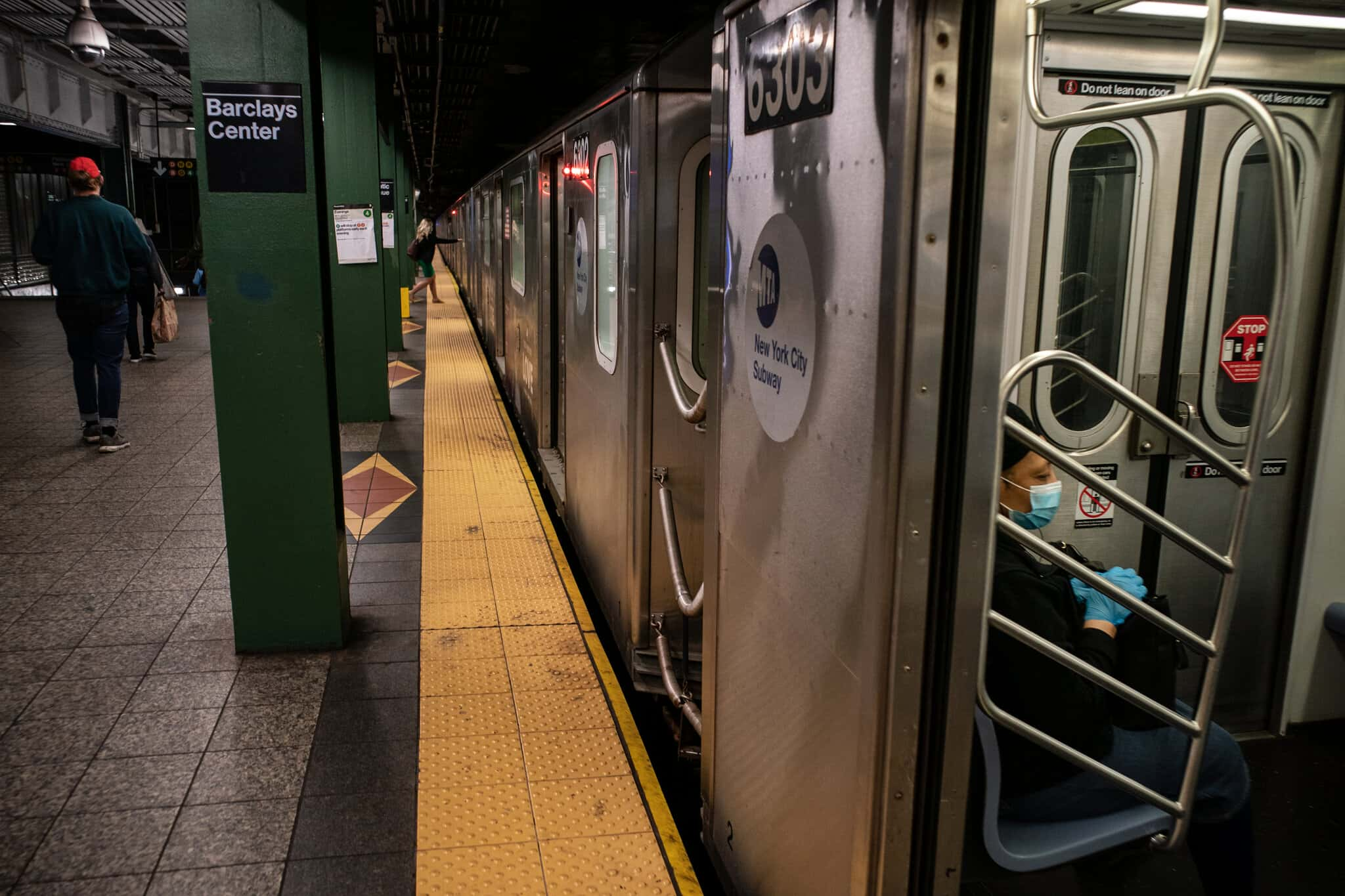 Bronx Subway Stations Grapple with Surging Open-Air Drug Markets, Residents Fear Safety Compromised