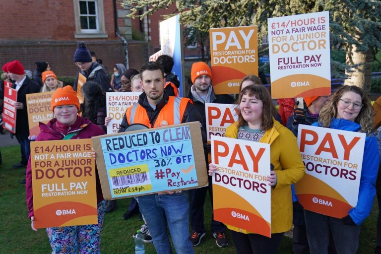 Junior Doctors in Wales Launch 72-Hour Walkout Over Pay: 3,000 Doctors Taking Action