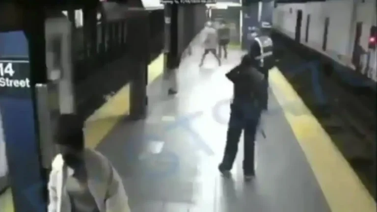 Man Who Grabbed Woman at Manhattan Subway Station Is Being Looked For By Police