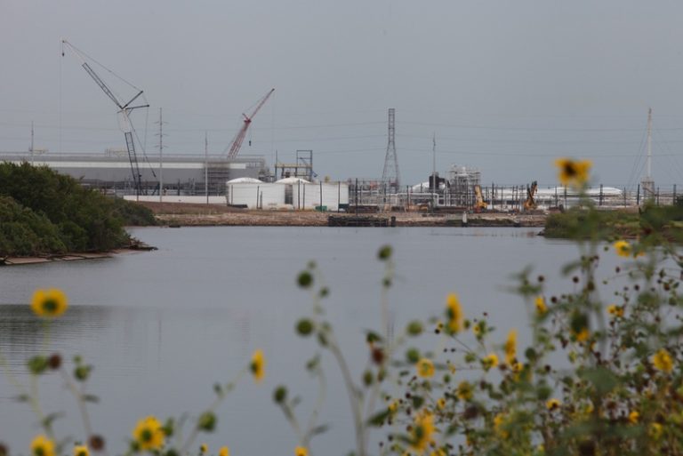 New report: Dow Freeport chemical plant leads nation in wastewater polluting