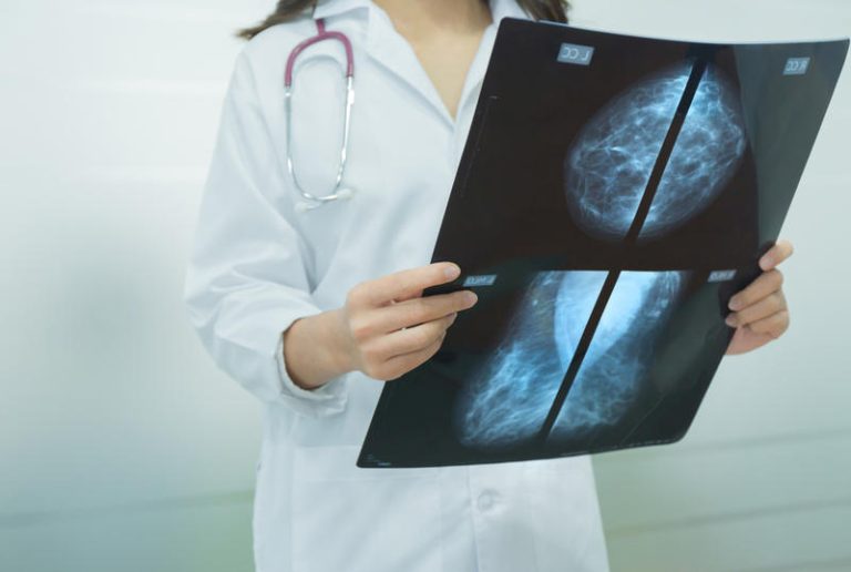 Texas rule on breast cancer exams becomes federal law, a step toward detecting cancer earlier