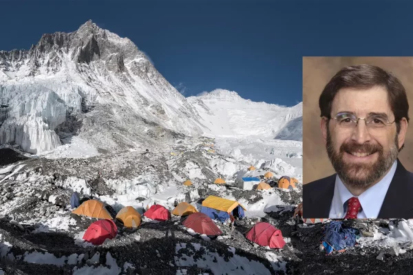 Two Climbers Die on Mount Everest: A Dream Achieved, Then a Life Lost